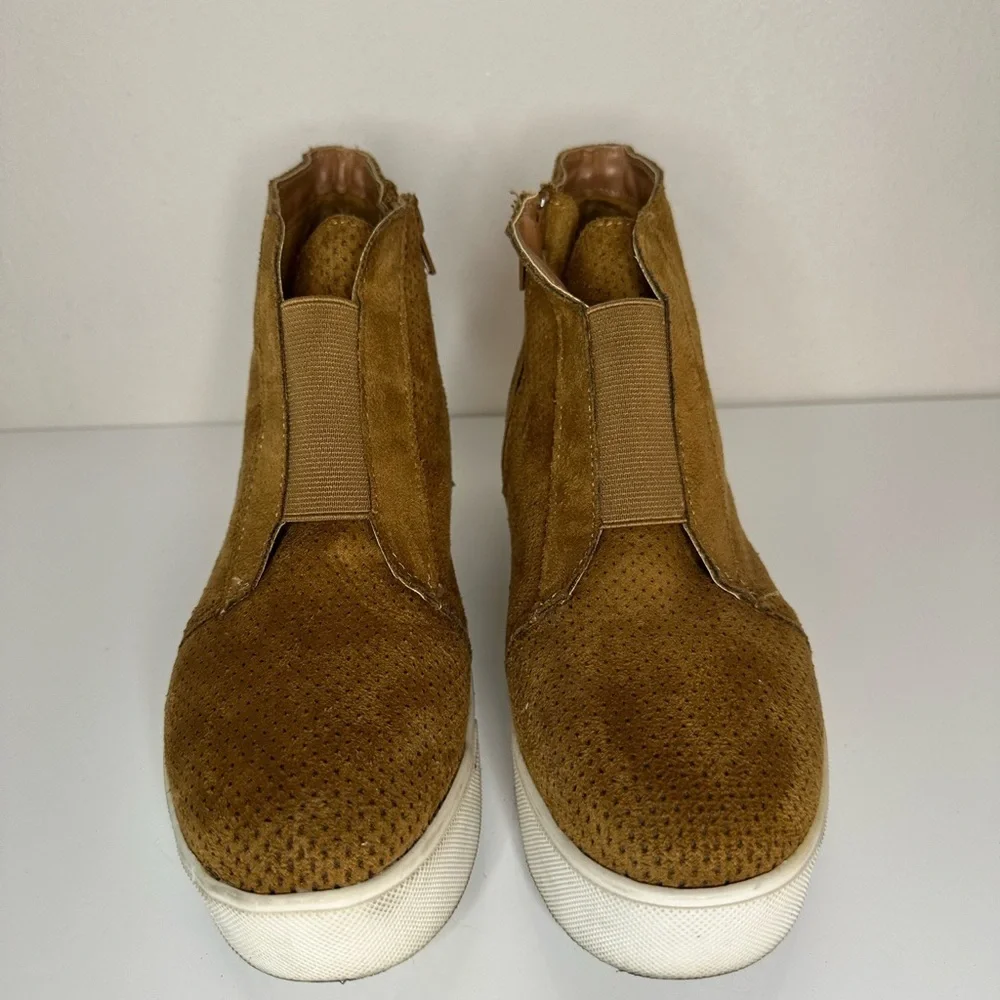 Soda Brown Ankle Boots with Suede Finish